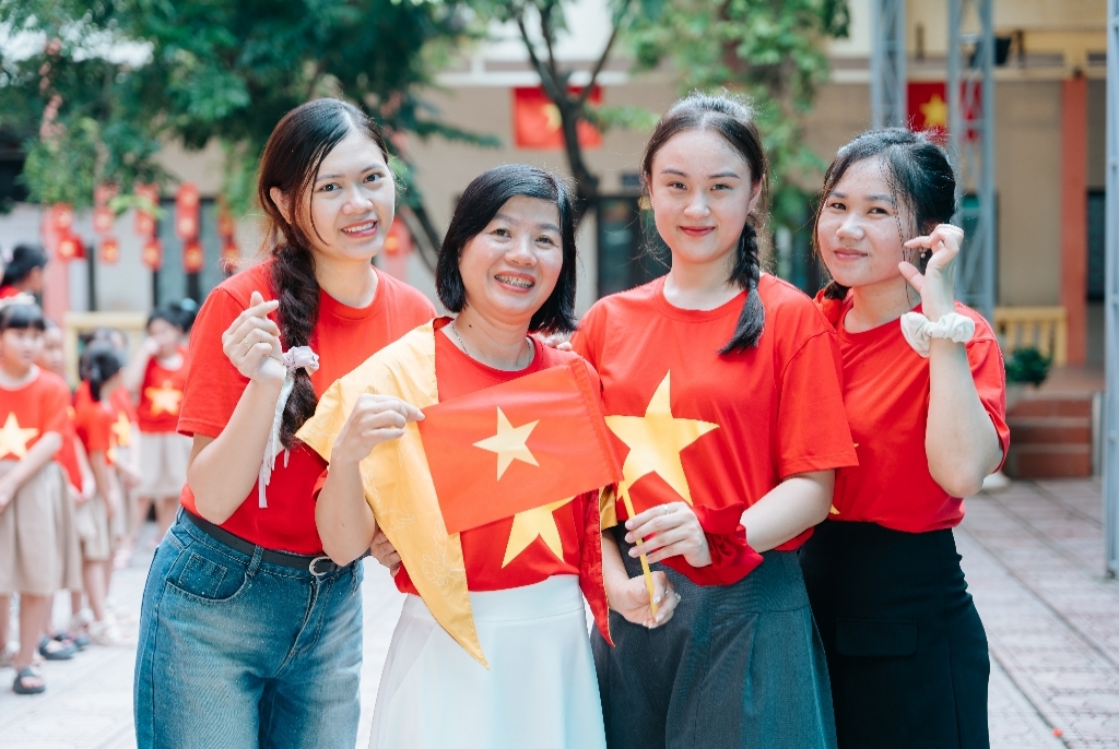 Rực rỡ màu cờ chào mừng 80 năm Quốc khánh nước CHXHCN Việt Nam (02/9/1945-02/9/2025)