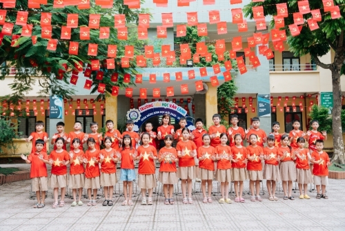 Rực rỡ màu cờ chào mừng 80 năm Quốc khánh nước CHXHCN Việt Nam (02/9/1945-02/9/2025)