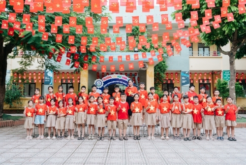 Rực rỡ màu cờ chào mừng 80 năm Quốc khánh nước CHXHCN Việt Nam (02/9/1945-02/9/2025)