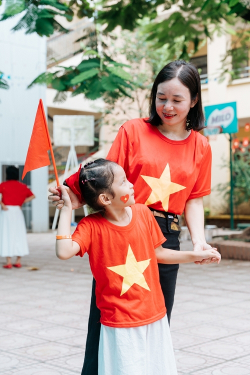 Rực rỡ màu cờ chào mừng 80 năm Quốc khánh nước CHXHCN Việt Nam (02/9/1945-02/9/2025)