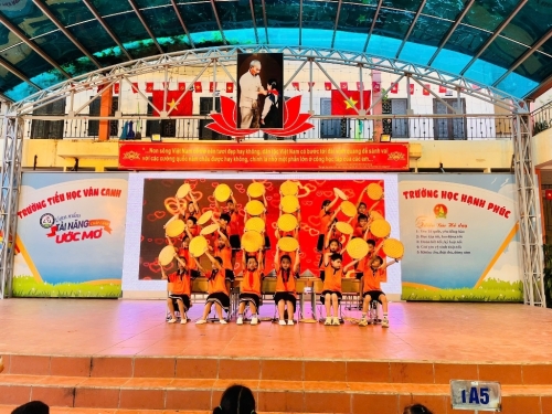 Chào mừng ngày Phụ nữ Việt Nam 20/10