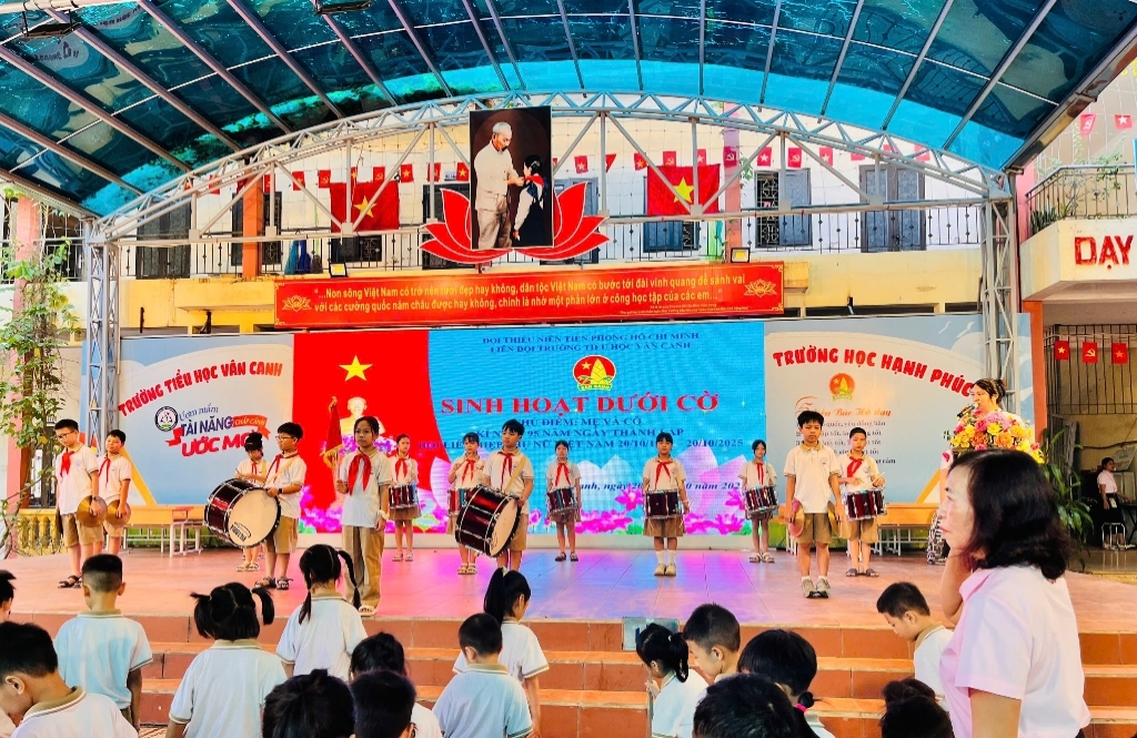 Chào mừng ngày Phụ nữ Việt Nam 20/10