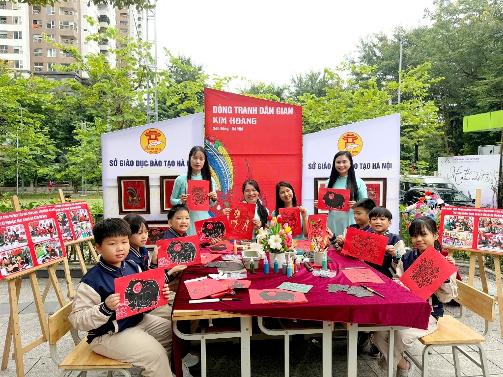 Tiểu học Vân Canh xây dựng "Trường học hạnh phúc"-Đưa dòng tranh đỏ Kim Hoàng tới giáo dục Thủ đô