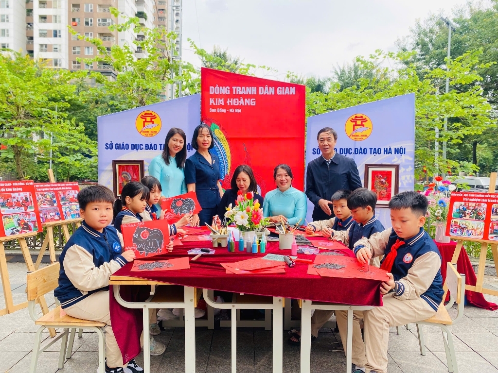 Tiểu học Vân Canh xây dựng "Trường học hạnh phúc"-Đưa dòng tranh đỏ Kim Hoàng tới giáo dục Thủ đô