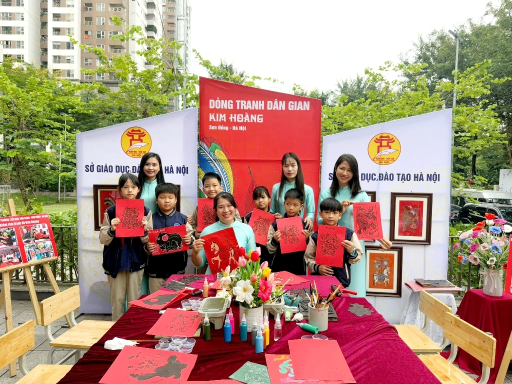 Tiểu học Vân Canh xây dựng "Trường học hạnh phúc"-Đưa dòng tranh đỏ Kim Hoàng tới giáo dục Thủ đô