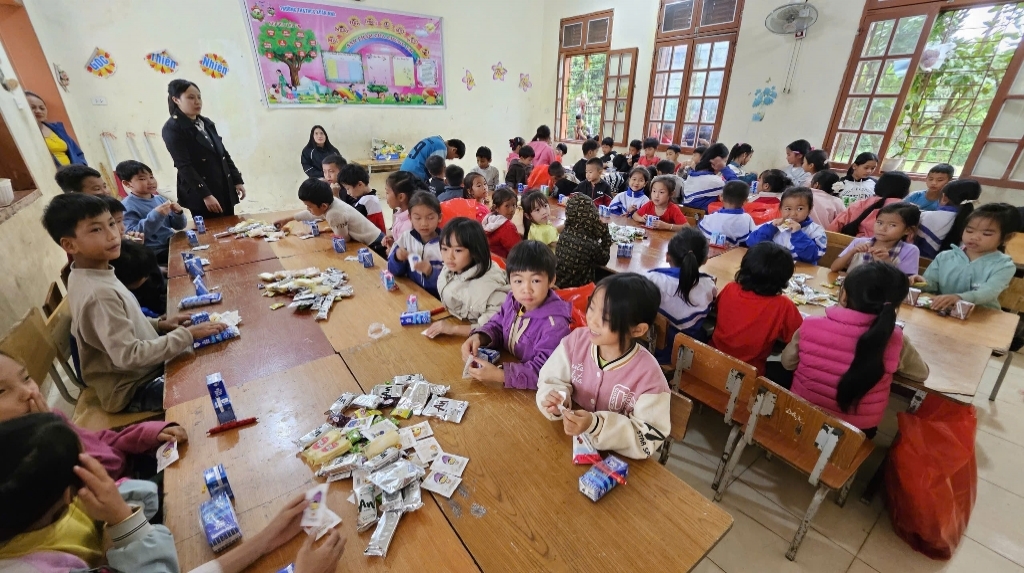Hành trình "Tôi yêu Tổ quốc tôi" - Trao gửi yêu thương tới miền biên cương Sơn La