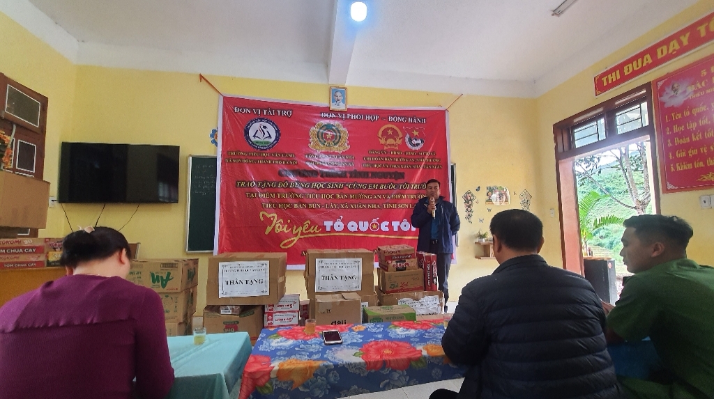 Hành trình "Tôi yêu Tổ quốc tôi" - Trao gửi yêu thương tới miền biên cương Sơn La