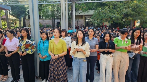 Hành trình về nguồn - Trải nghiệm ý nghĩa của học sinh trường Tiểu học Vân Canh