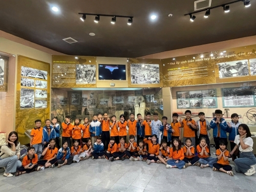 Hành trình về nguồn - Trải nghiệm ý nghĩa của học sinh trường Tiểu học Vân Canh