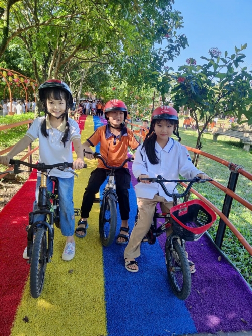 Hành trình về nguồn - Trải nghiệm ý nghĩa của học sinh trường Tiểu học Vân Canh
