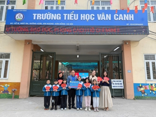 Trao tặng ủng hộ chương trình \