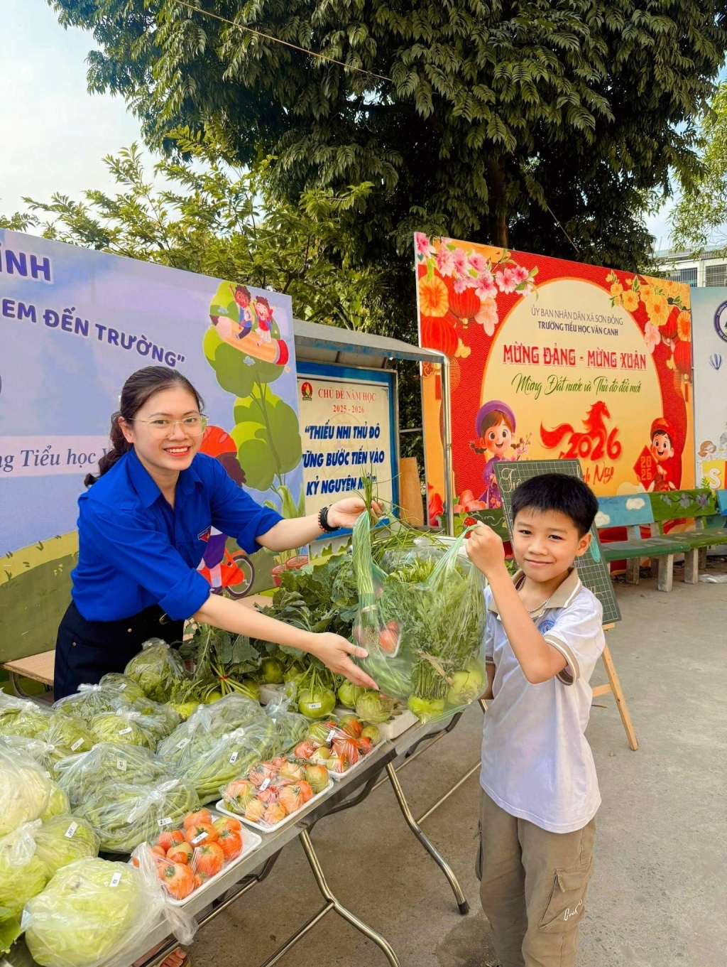 Tháng Thanh niên - Tuổi trẻ xung kích - Cùng em đến trường