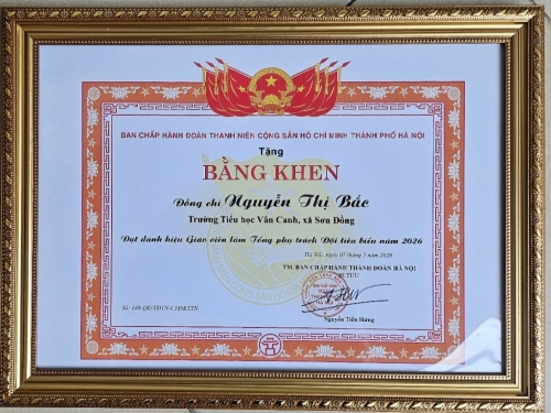 Cô Nguyễn Thị Bắc nhận Bằng khen Giáo viên làm Tổng phụ trách Đội tiêu biểu năm 2026