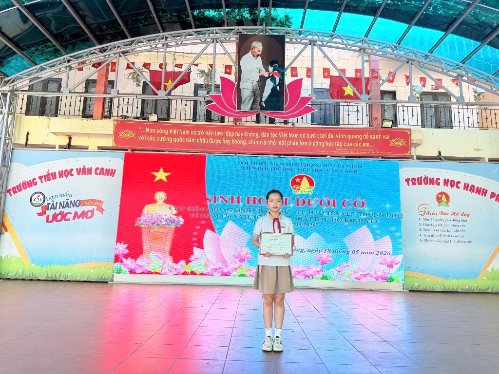 Em Nguyễn Diệp Chi đạt giải Khuyến khích Quốc gia cuộc thi An toàn giao thông