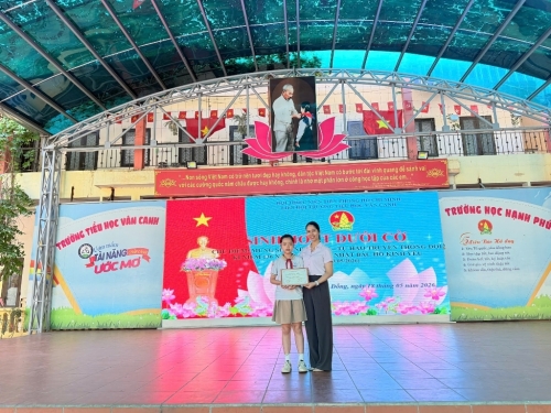 Em Nguyễn Diệp Chi đạt giải Khuyến khích Quốc gia cuộc thi An toàn giao thông