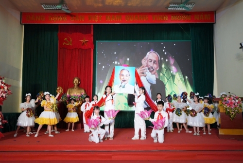 Tự hào những học sinh tiêu biểu của trường Tiểu học Vân Canh