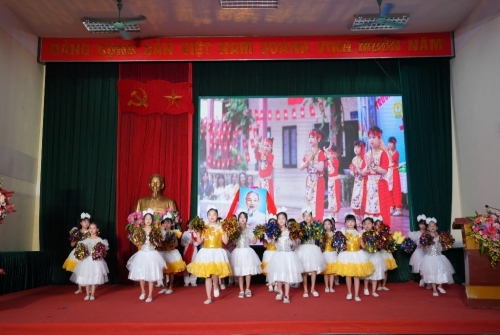 Tự hào những học sinh tiêu biểu của trường Tiểu học Vân Canh
