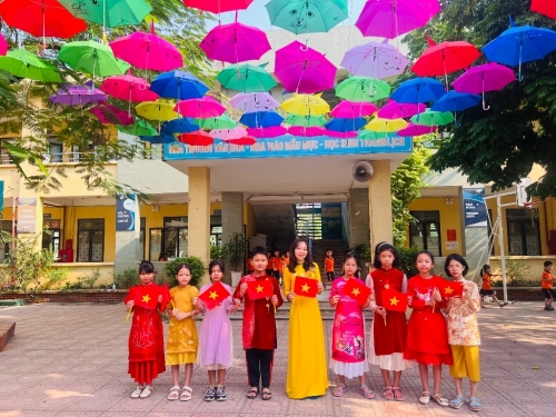 5A7 tự hào là công dân thủ đô! Tự hào là học sinh thủ đô, học sinh trường TH Vân Canh❤️❤️