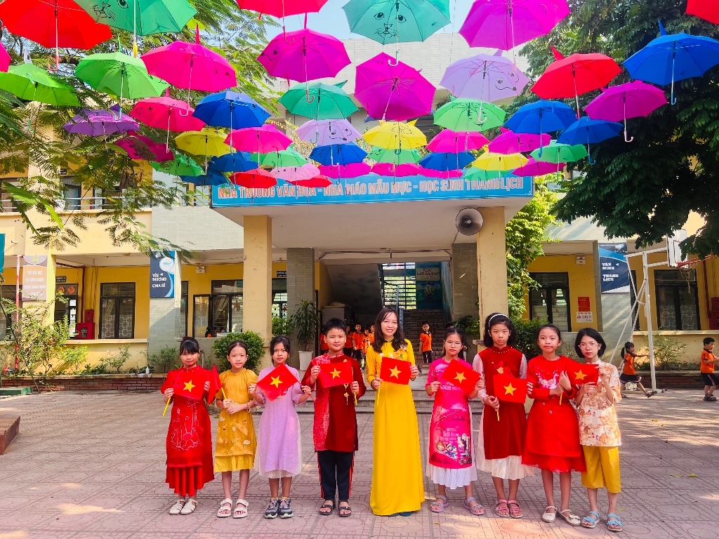 5A7 tự hào là công dân thủ đô! Tự hào là học sinh thủ đô, học sinh trường TH Vân Canh❤️❤️