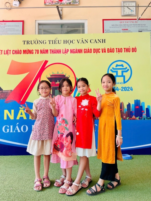 Tự hào là người Việt Nam, tự hào là học sinh thủ đô và tự hào là học sinh Trường Tiểu học Vân Canh