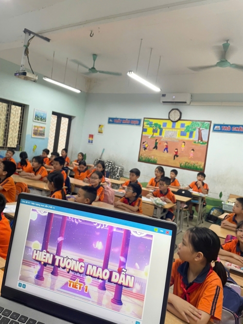 Hoạt động trải nghiệm stem: Học sinh 4A3 hào hứng khám phá hiện tượng mao dẫn