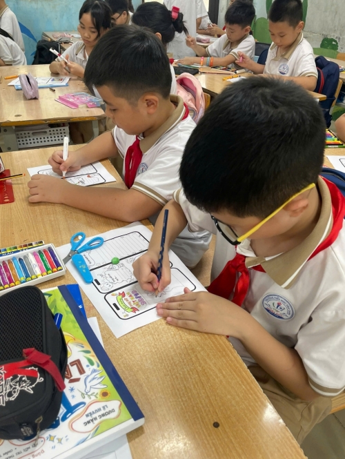 Ngày 20-10: Tri ân và tôn vinh phụ nữ Việt Nam của cô trò lớp 4A3 Trường Tiểu học Vân Canh