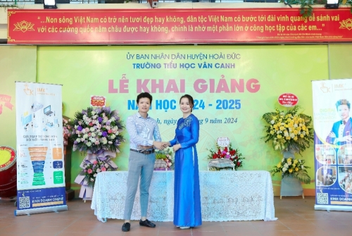 IMK Việt Nam tài trợ cho trường Tiểu học Vân Canh trị giá 150tr dân dịp khai giảng năm học mới