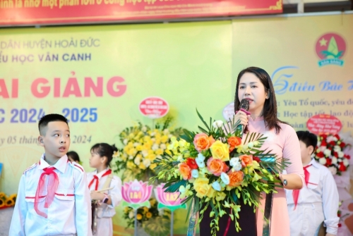 IMK Việt Nam tài trợ cho trường Tiểu học Vân Canh trị giá 150tr dân dịp khai giảng năm học mới