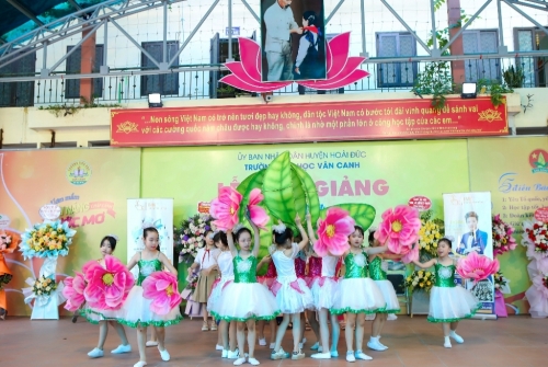 IMK Việt Nam tài trợ cho trường Tiểu học Vân Canh trị giá 150tr dân dịp khai giảng năm học mới