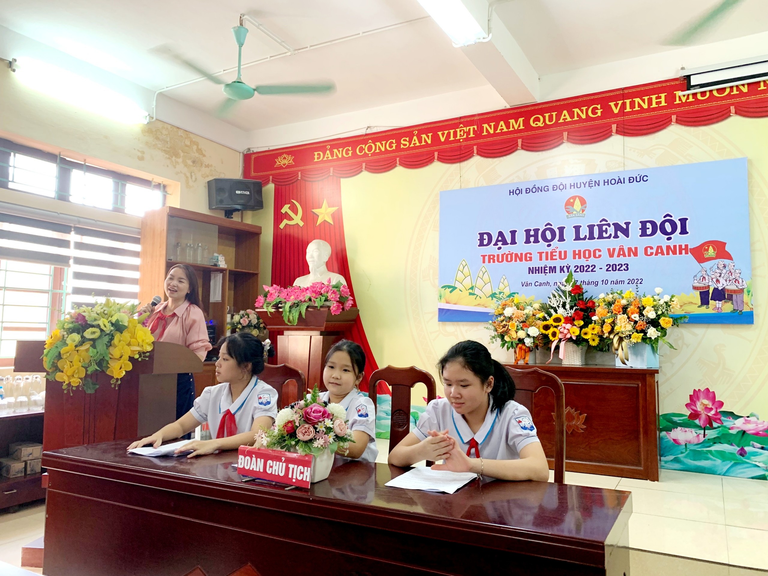 Liên đội trường Tiểu học Vân Canh đã tổ chức Đại hội Liên đội năm học 2022 - 2023