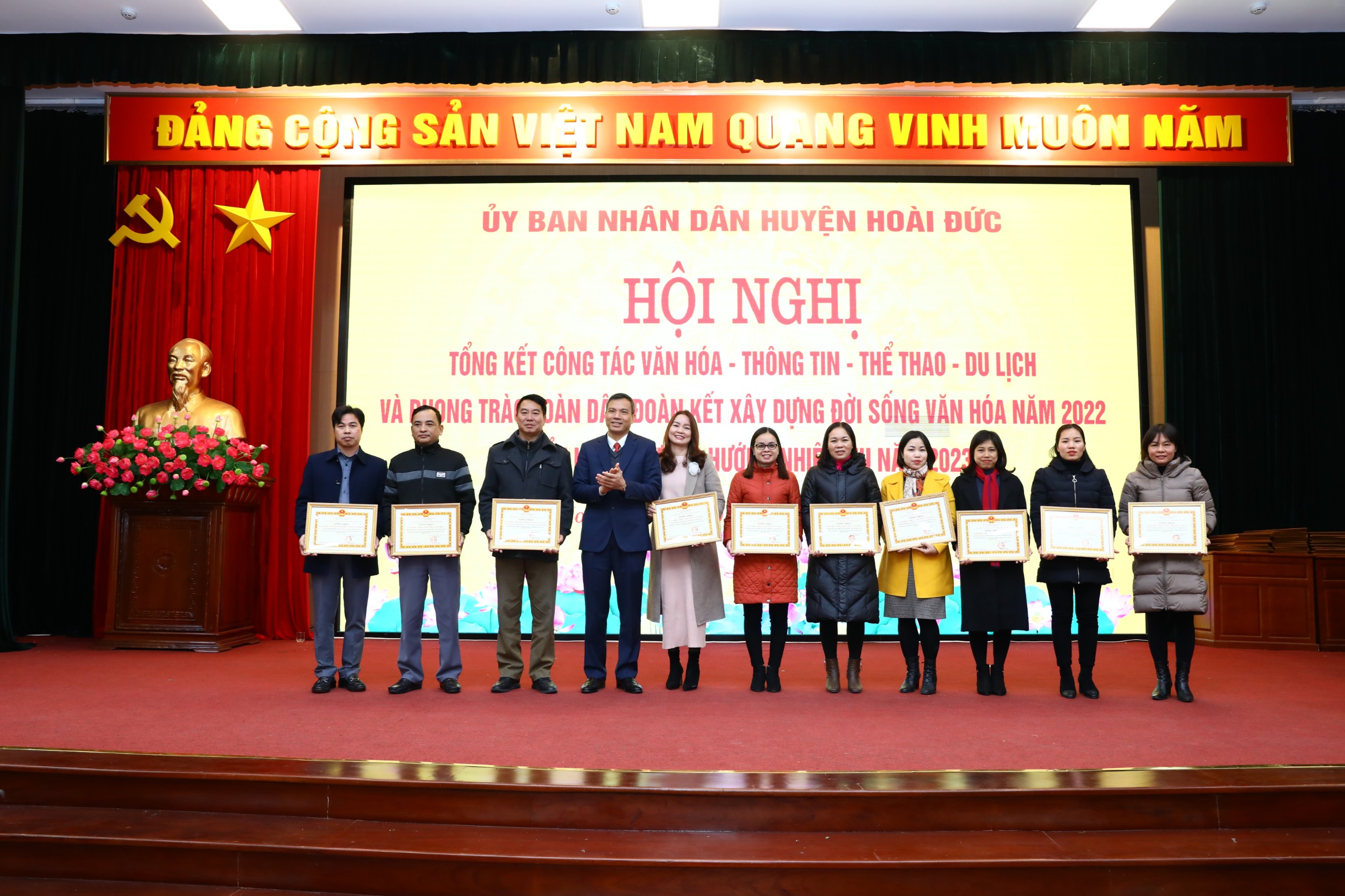 Trường Tiểu học Vân Canh đón nhận danh hiệu 
