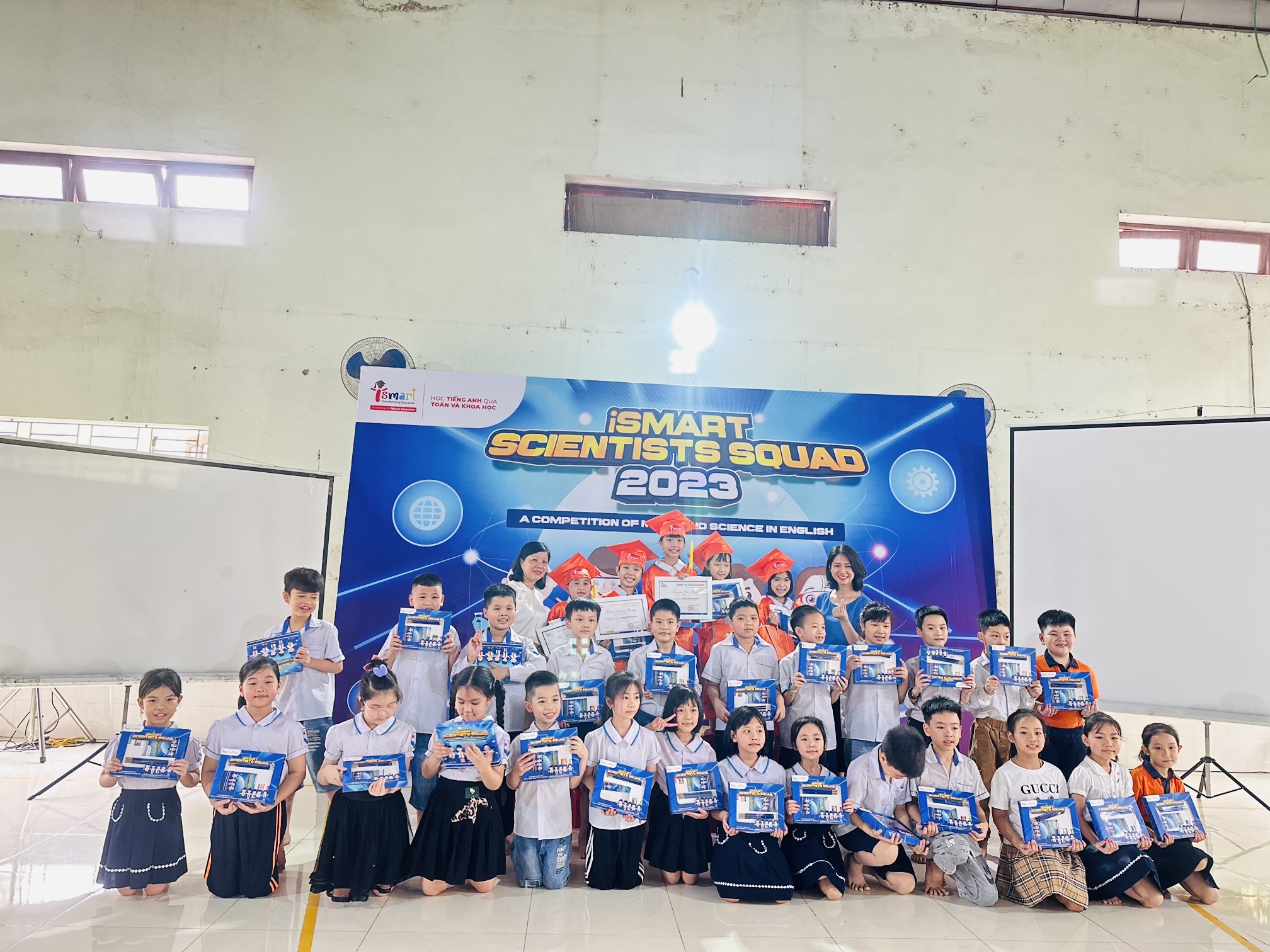 Giải đấu iSMART Scientists Squad dành cho khối 1,2 đã diễn ra tại trường Tiểu học Vân Canh.