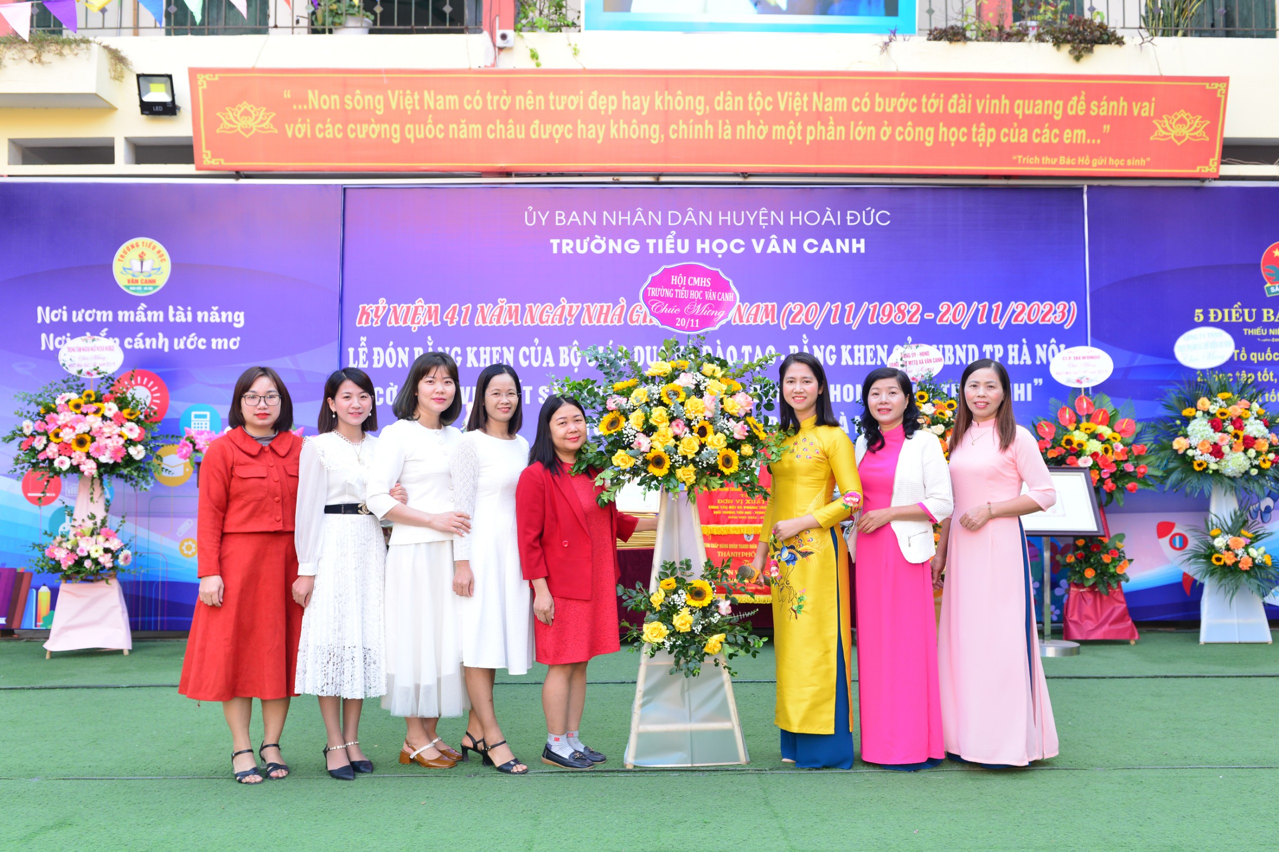 Trường Tiểu học Vân Canh kỉ niệm 41 năm ngày Nhà giáo Việt Nam (20/11/1982 - 20/11/2023).