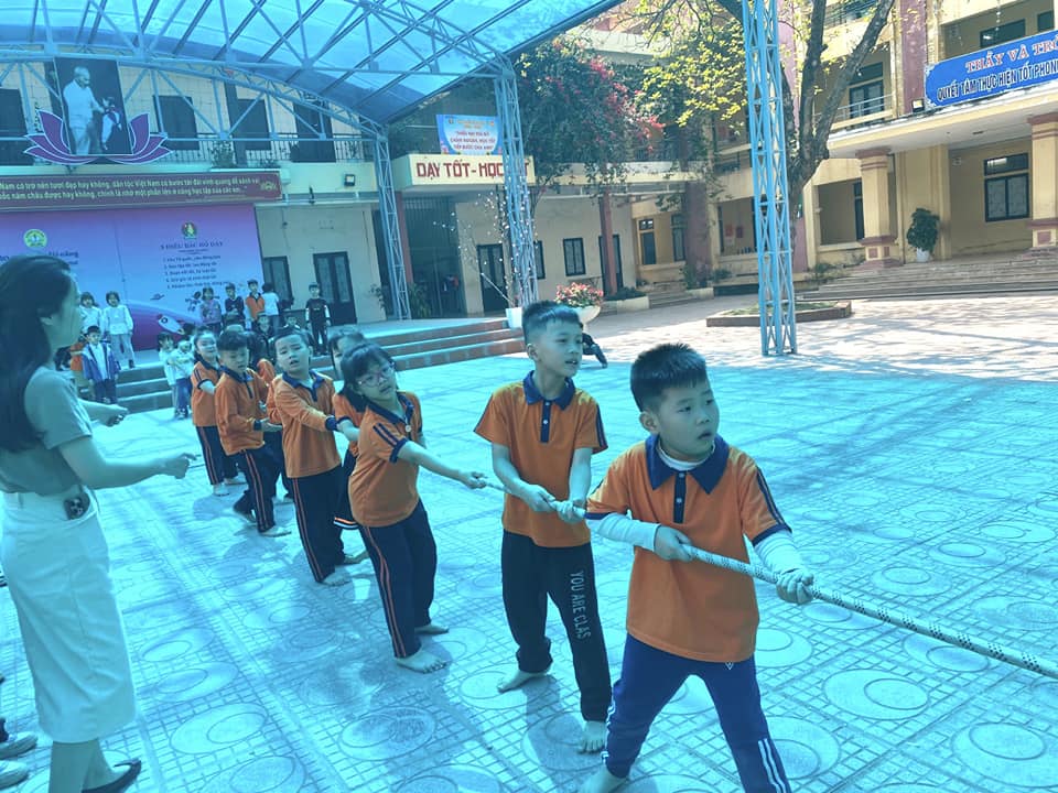 Ngày hội thiếu nhi vui khỏe trường Tiểu học Vân Canh.