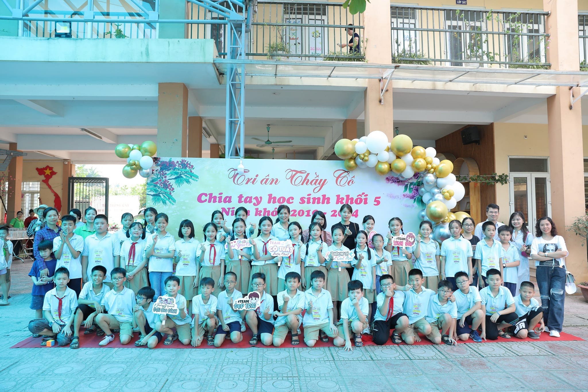 Gala tri ân thầy cô - Chia tay học sinh khối 5 trường Tiểu học Vân Canh năm học 2023 - 2024